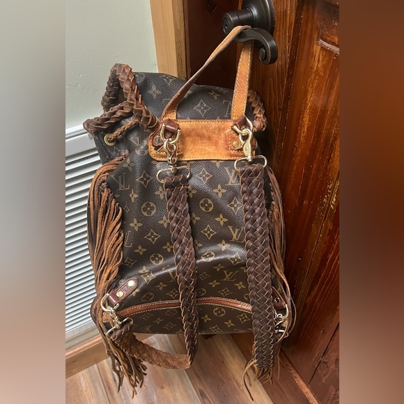 Revamped lv backpack - Picture 8 of 14